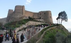 باید گردشگری و بوم‌گردی را در استان لرستان توسعه بدهیم