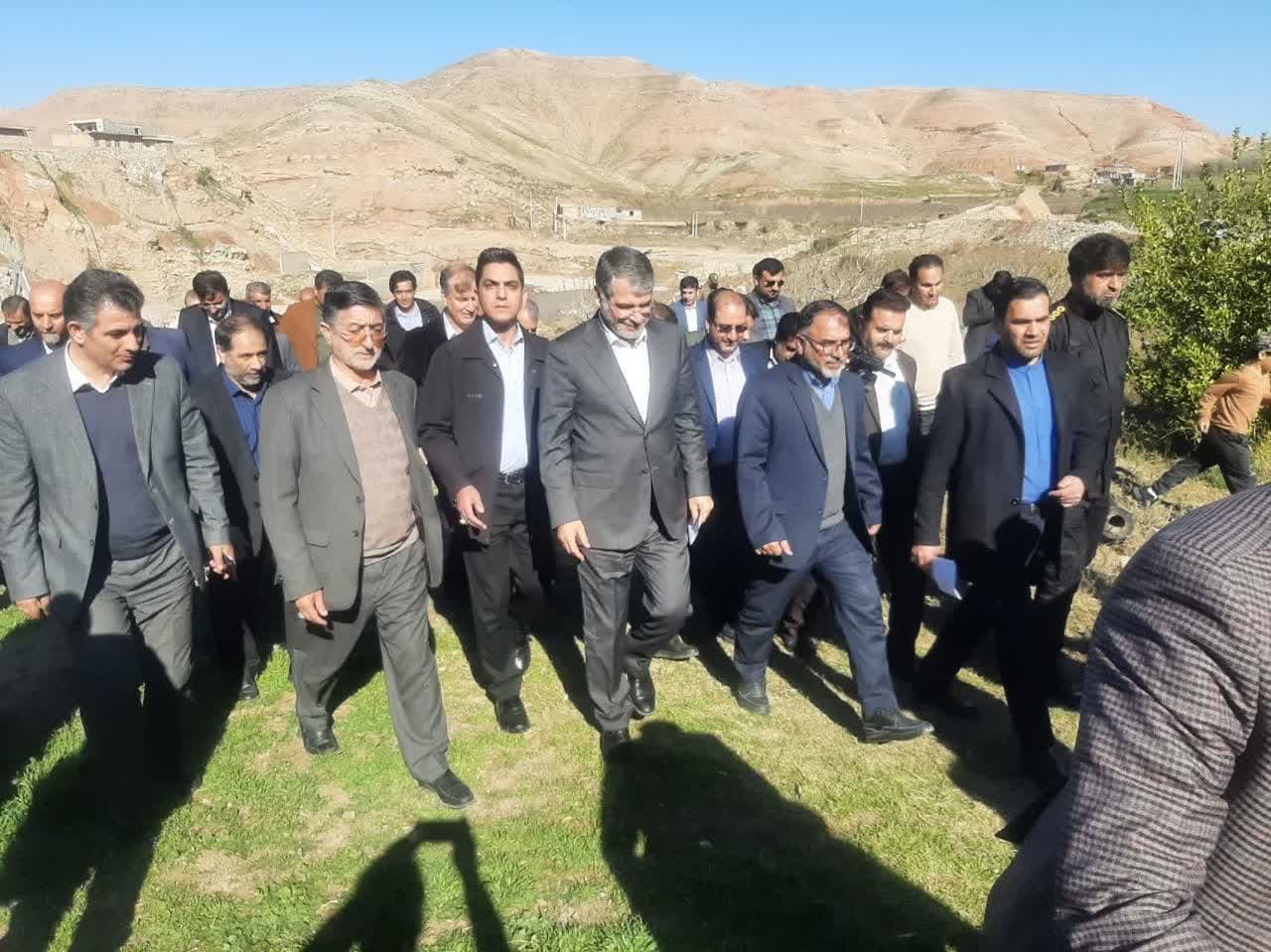 تامین تسهیلات مورد نیاز کشاورزان پلدختر برای خرید ماشین آلات و تجهیزات کشاورزی