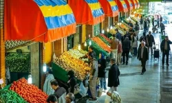 اولین بازارچه موقت میوه و تره‌بار محلی در خرم آباد راه اندازی شد