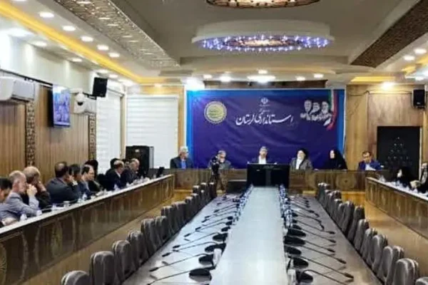 با خرد جمعی و همراهی نخبگان، لرستان را متحول می‌کنیم