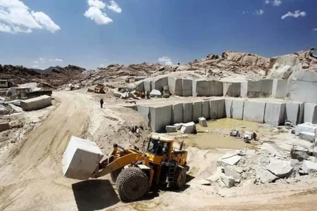 تولید ۱ میلیون تن سنگ از ۱۷ معدن فعال در شهرستان چگنی