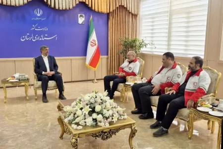 استان لرستان در حوزه دارو و درمان نیازمند حمایت های ویژه هلال احمر است