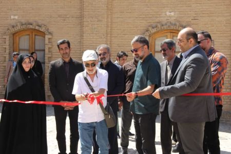 نمایشگاه بینالمللی بزرگان کاریکاتوریست چهره جهان در خرم آباد افتتاح شد