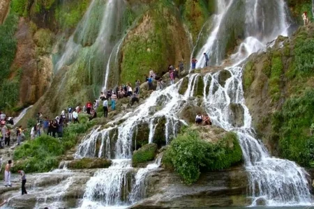 اقتصاد امروز جهان با گردشگری گره خورده است
